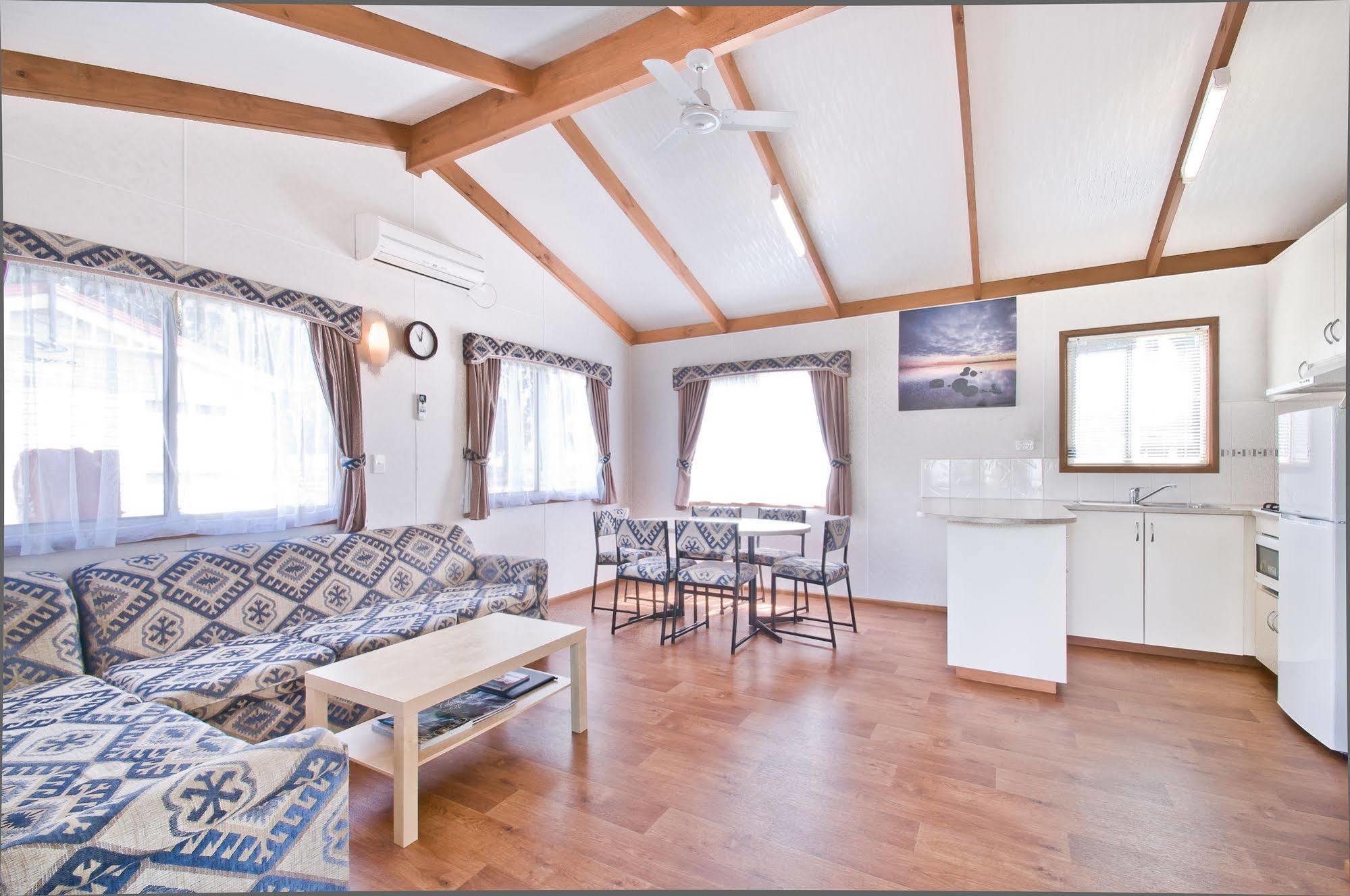 Warragul Gardens Holiday Park Εξωτερικό φωτογραφία