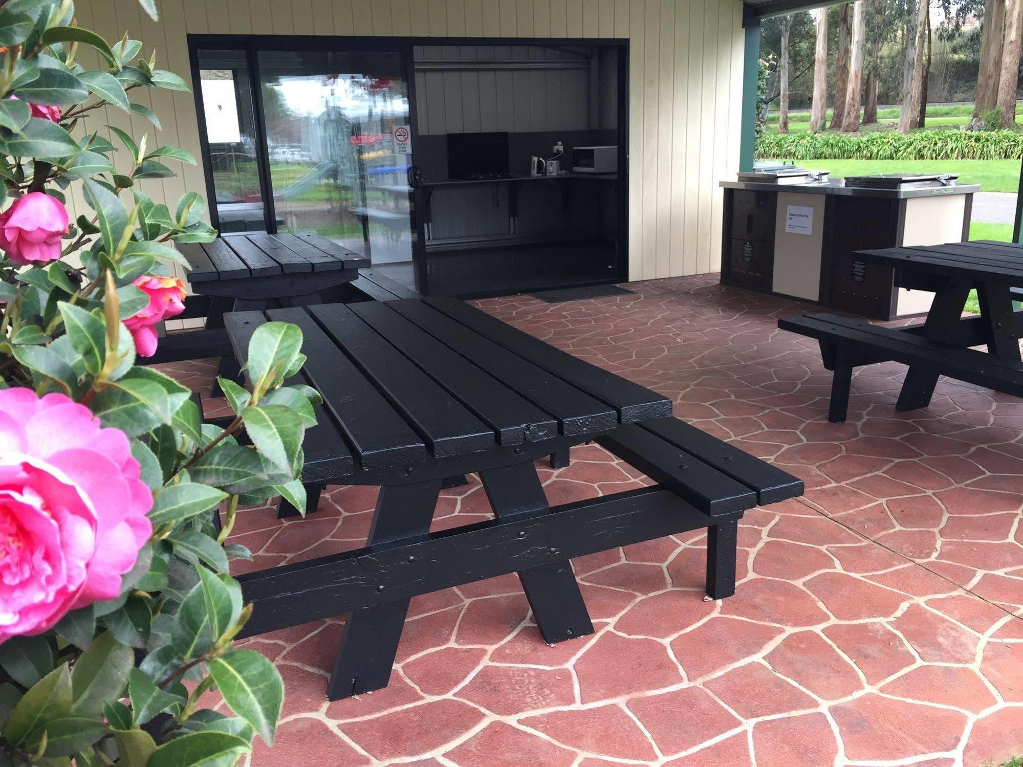 Warragul Gardens Holiday Park Εξωτερικό φωτογραφία